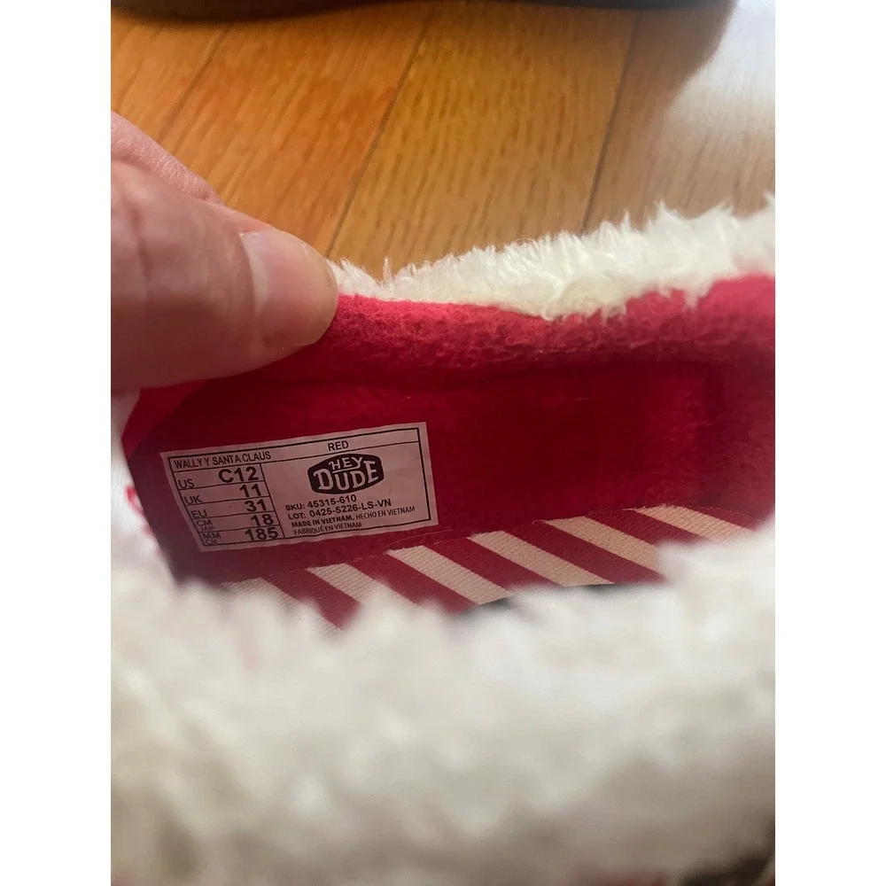 Hey Dude Wally Y Santa Claus Red Holiday Slip On Loafers Kids Size 12 45315-610
